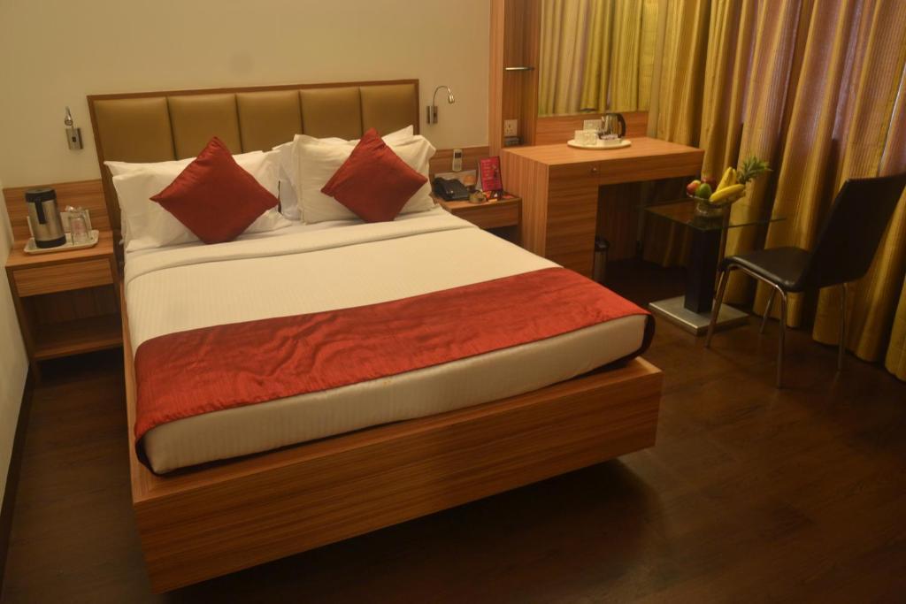 Hotel Plaza Mumbai Exteriör bild