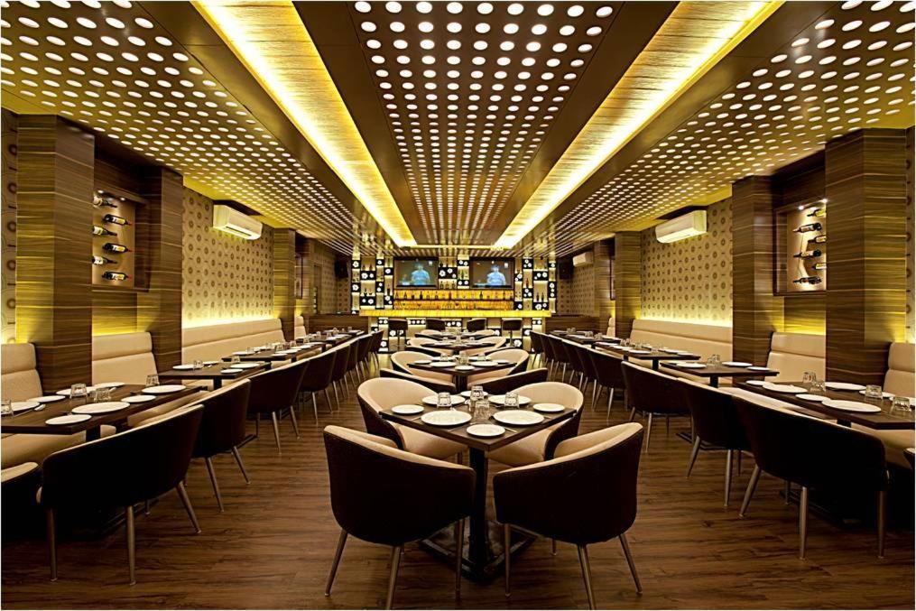 Hotel Plaza Mumbai Exteriör bild
